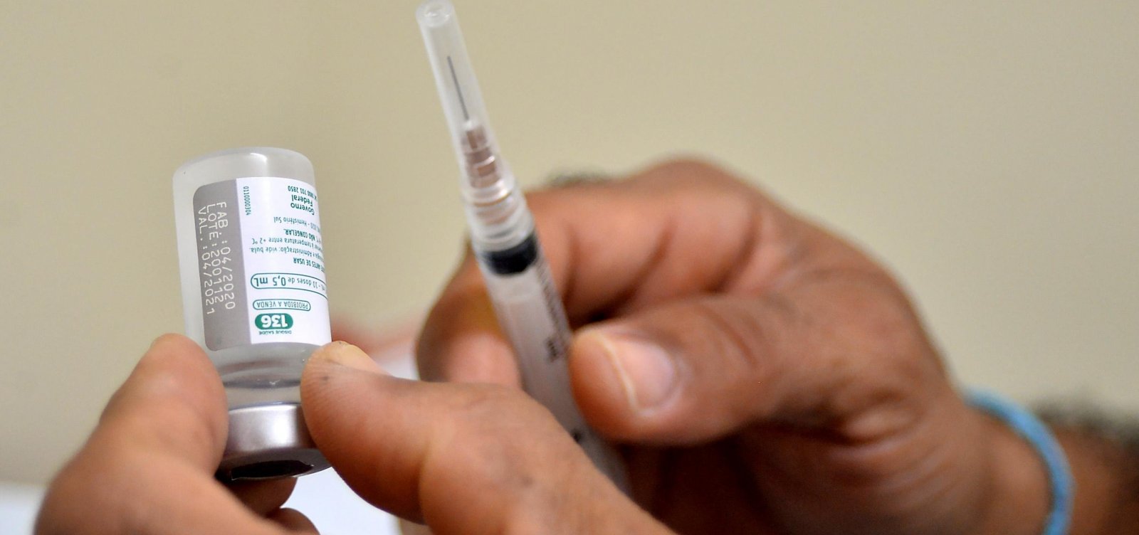 Prefeitura convoca 150 vacinadores para campanha contra a Covid-19