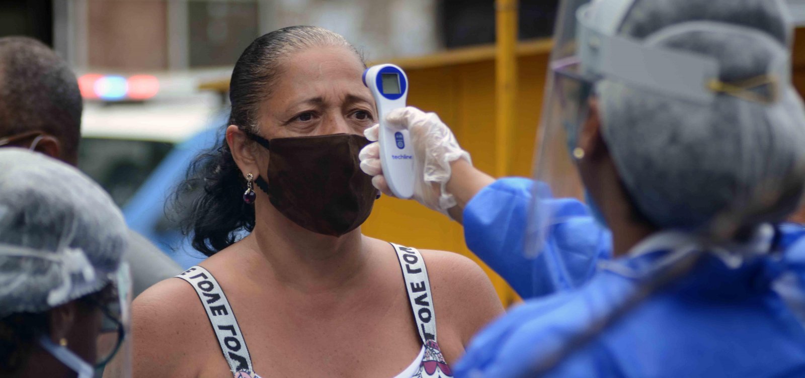 Brasil ultrapassa 210 mil mortes por Covid-19, diz consórcio de imprensa 