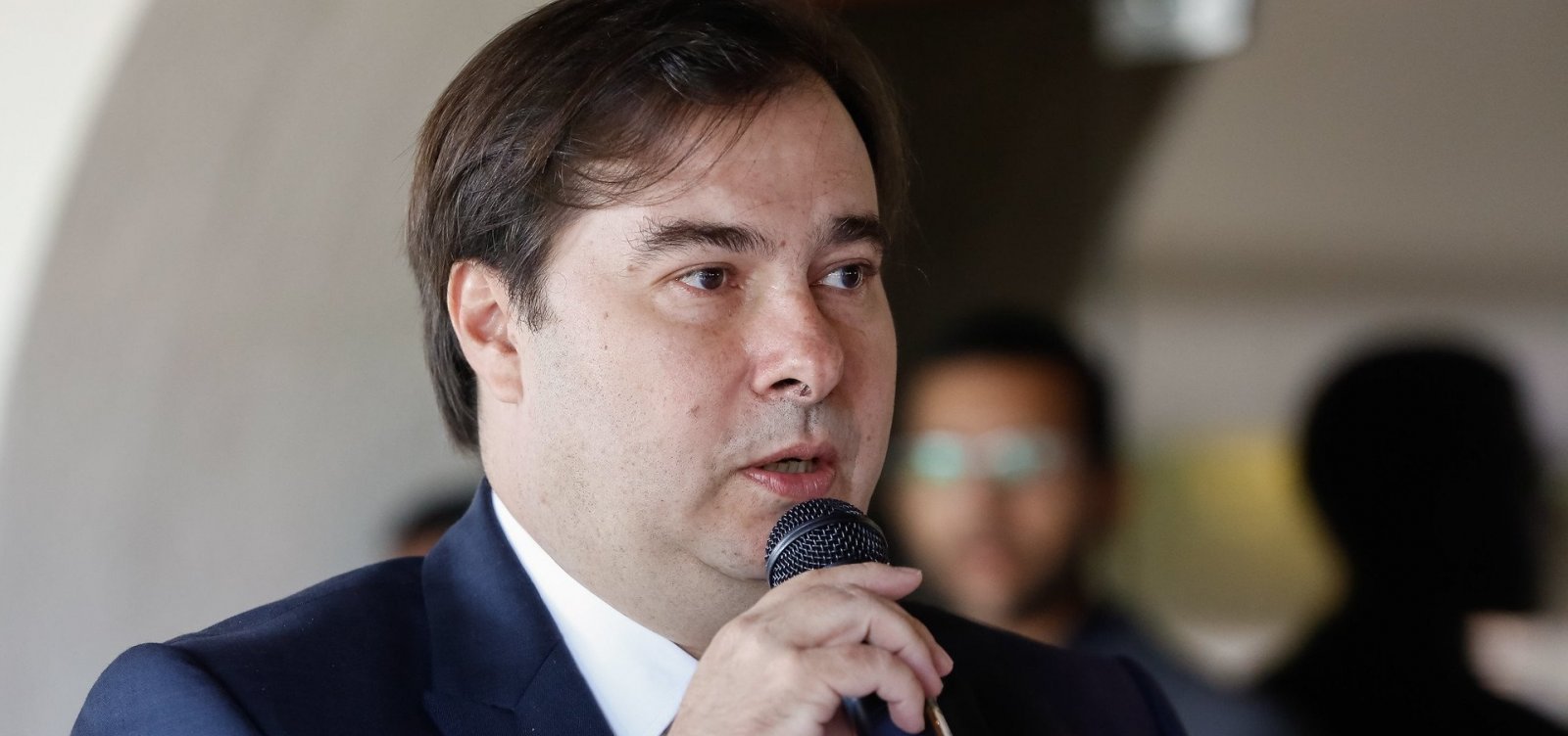 Rodrigo Maia diz que não vai endossar impeachment de Bolsonaro