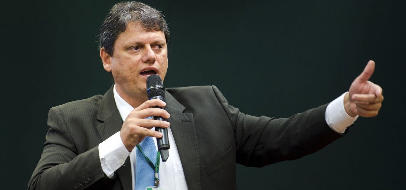 Áudio atribuído a ministro da Infraestrutura agita caminhoneiros na véspera da greve