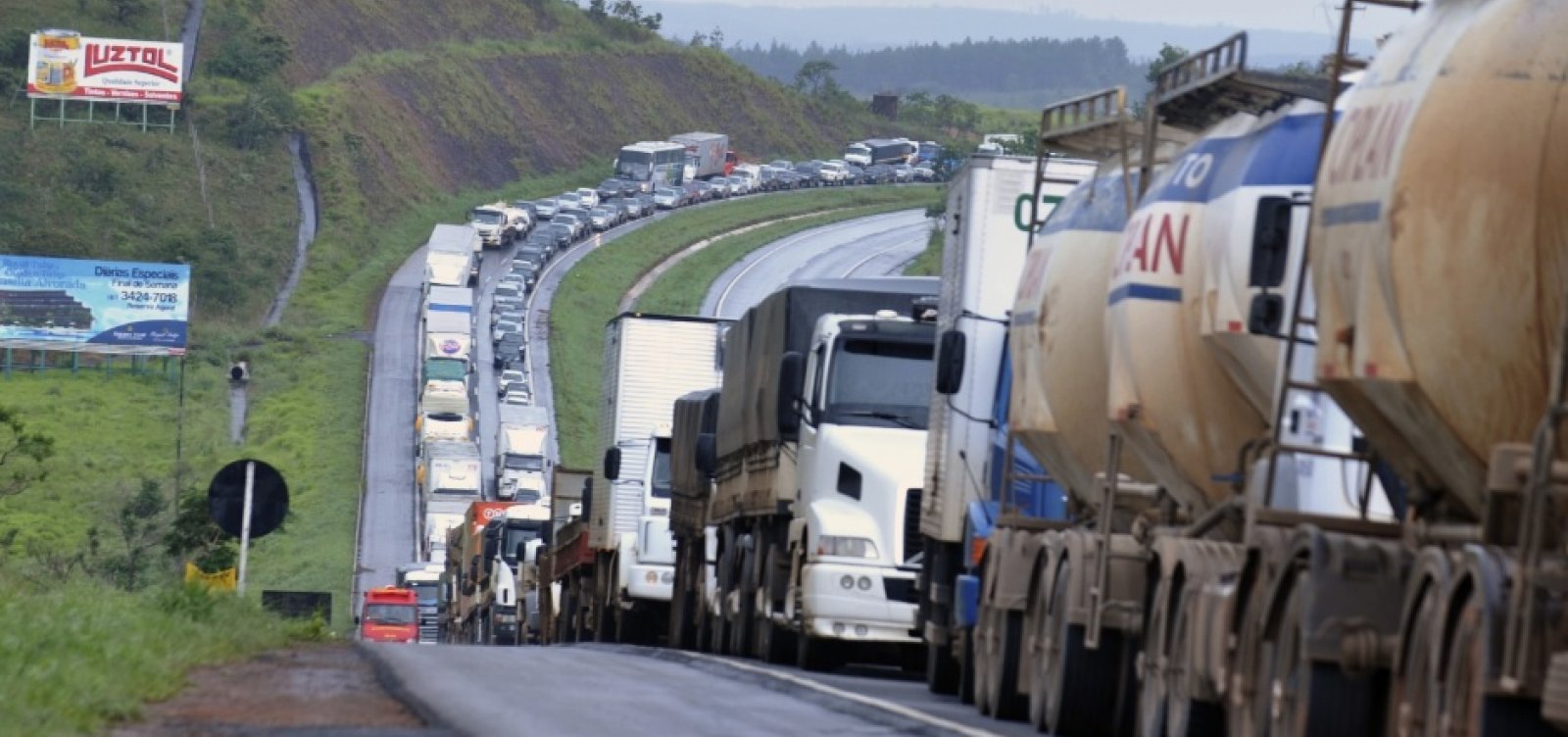 Juíza atende recurso e veta paralisação de caminhoneiros em rodovias estaduais da Bahia
