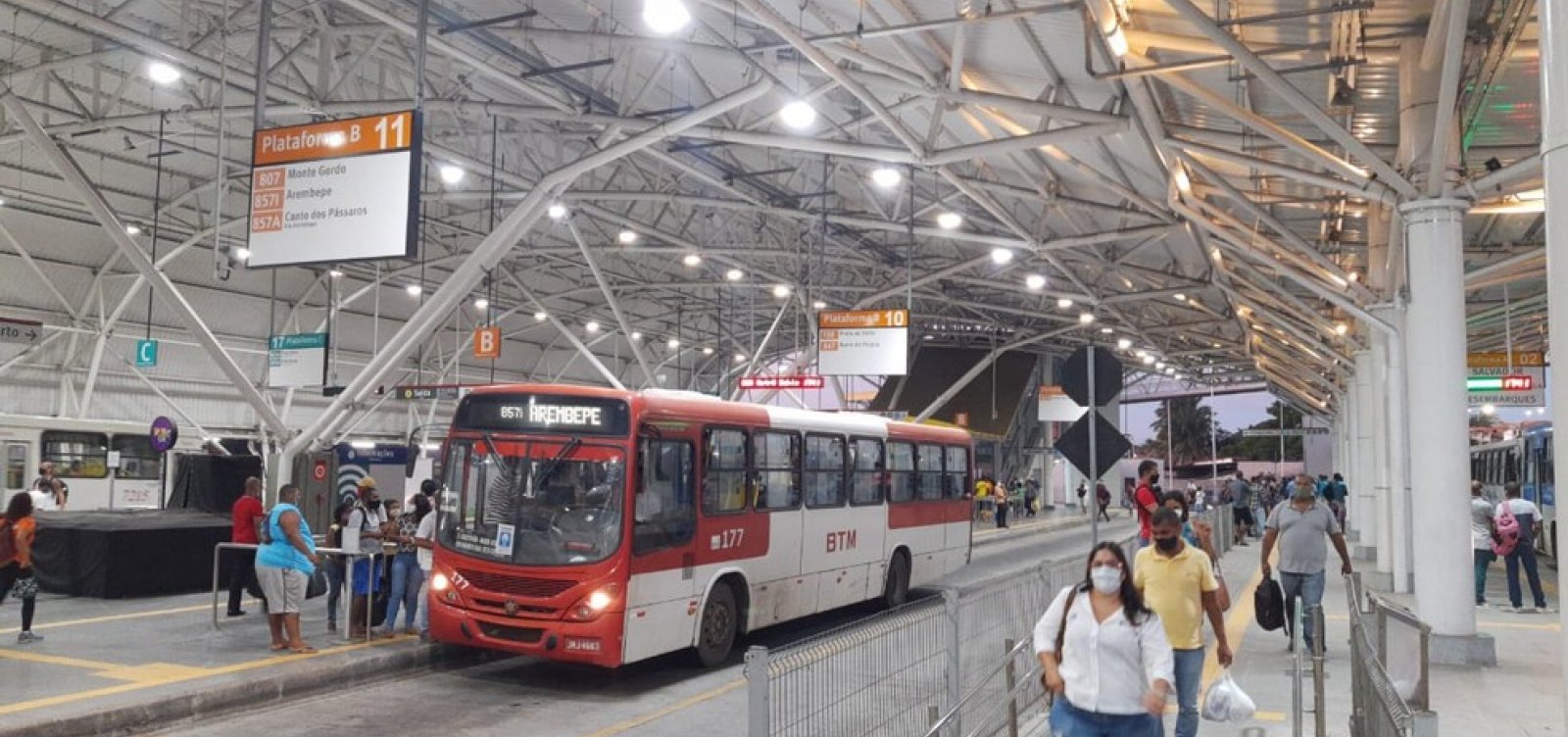 Rodoviários protestam contra falta de higiene no Terminal do Aeroporto