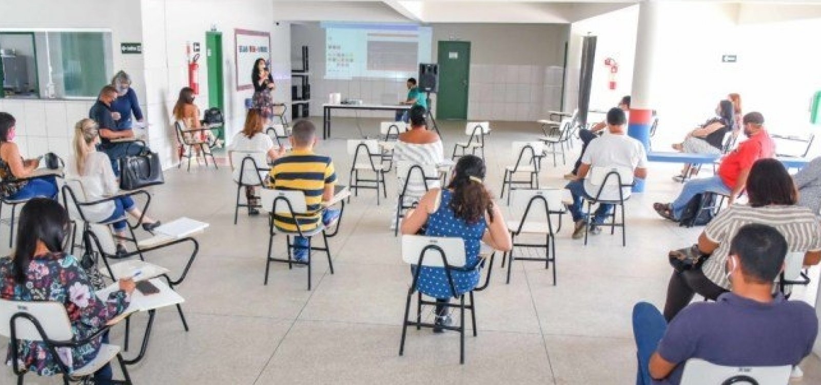 Prefeitura de Porto Seguro anuncia início de aulas remotas na rede municipal em março