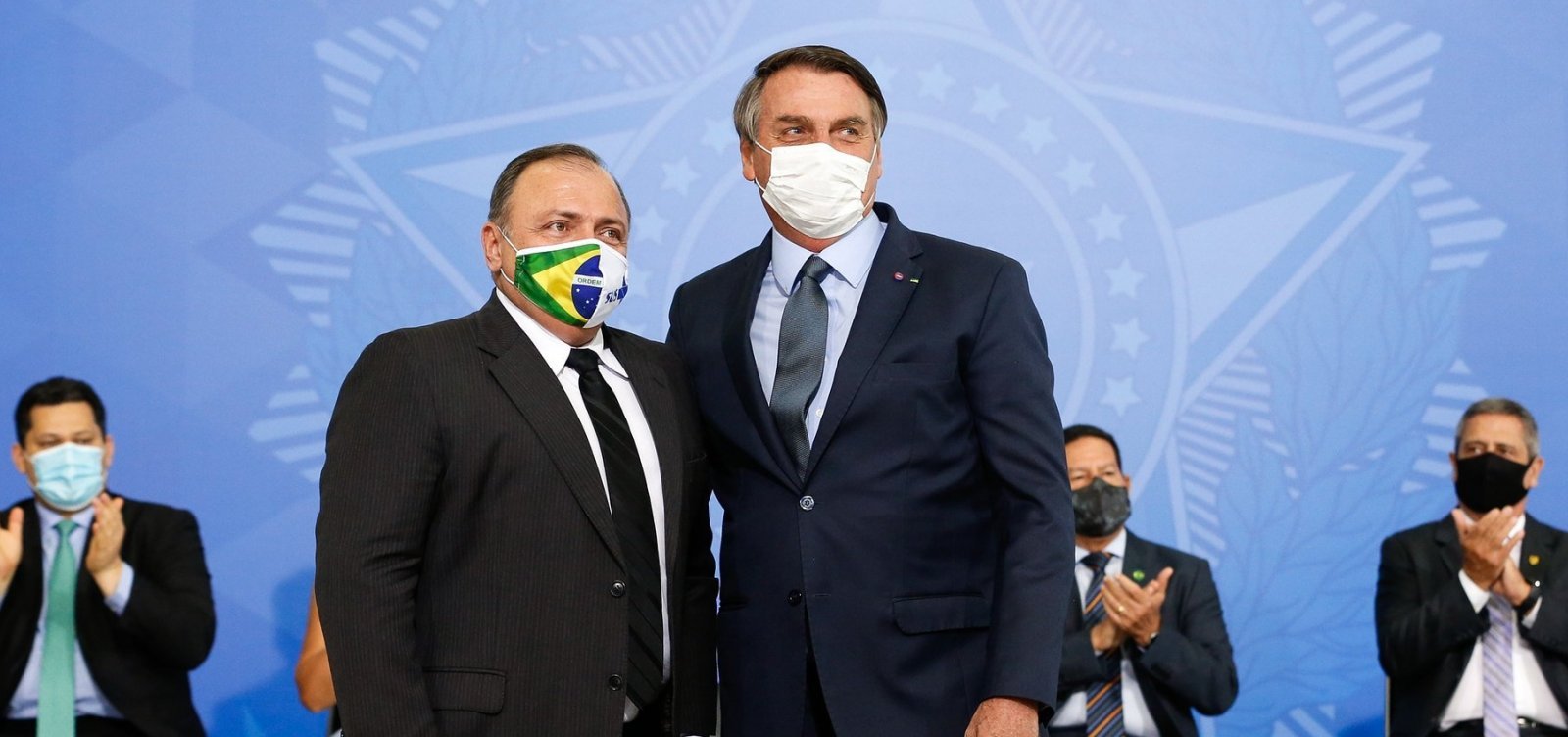 PGR inicia investigação sobre conduta de Bolsonaro e Pazuello em crise na saúde no AM e PA