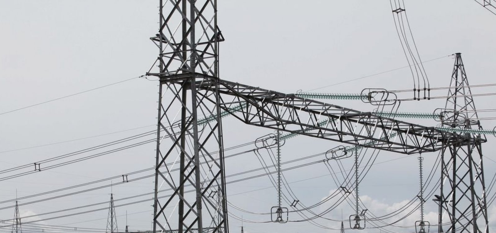Aneel propõe devolver R$ 50,1 bilhões nas contas de energia em cinco anos
