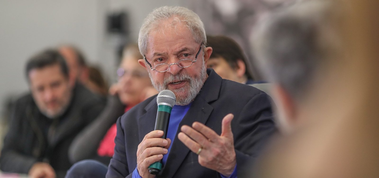 Lula recebe alta após ficar internado com bacteremia