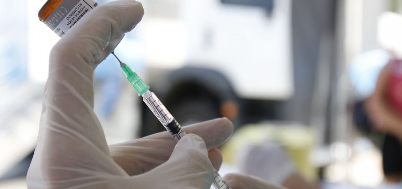 Anvisa pedirá veto de medida que prevê autorização emergencial de vacinas em cinco dias
