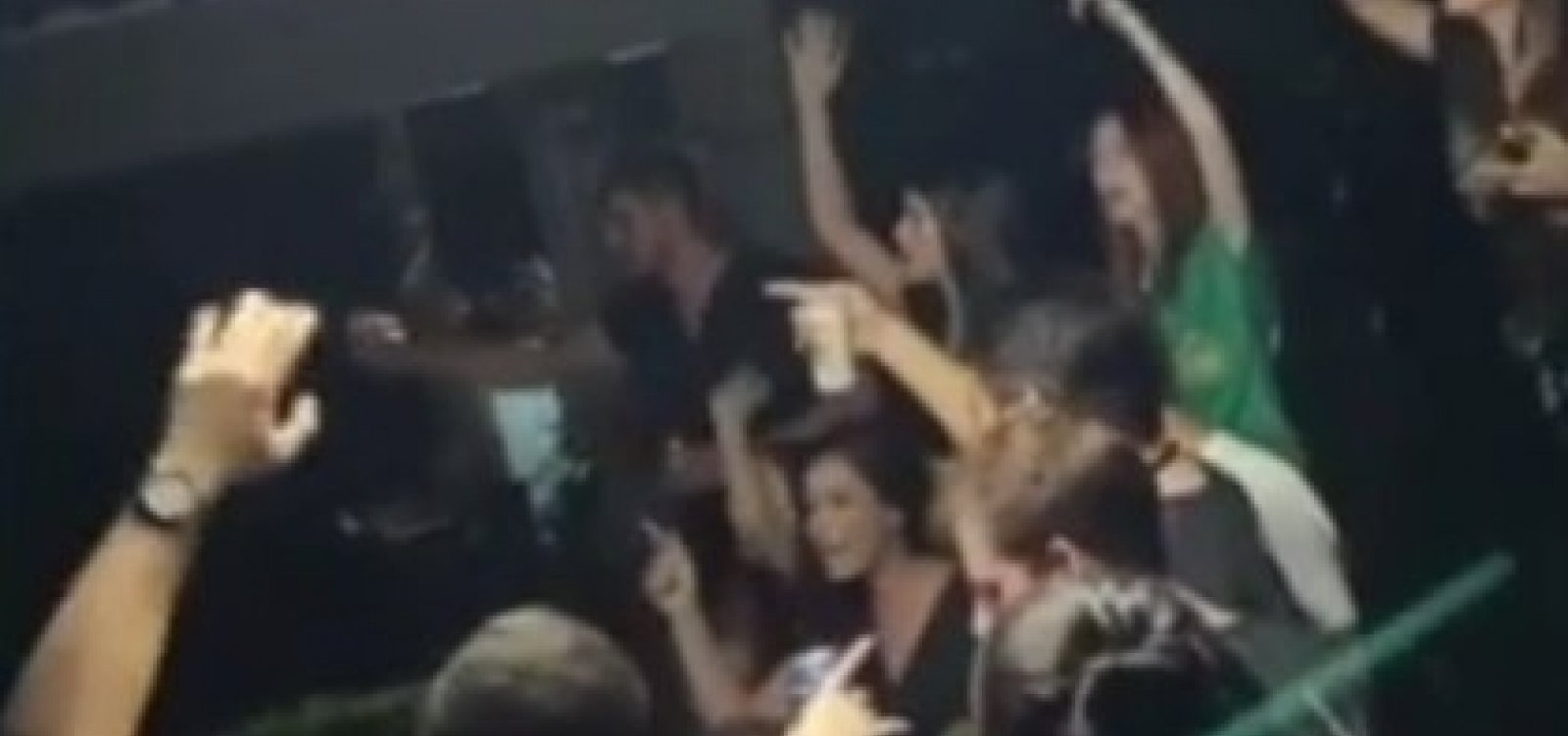 Após festa clandestina com estudantes de medicina, universidade suspende aulas em SP