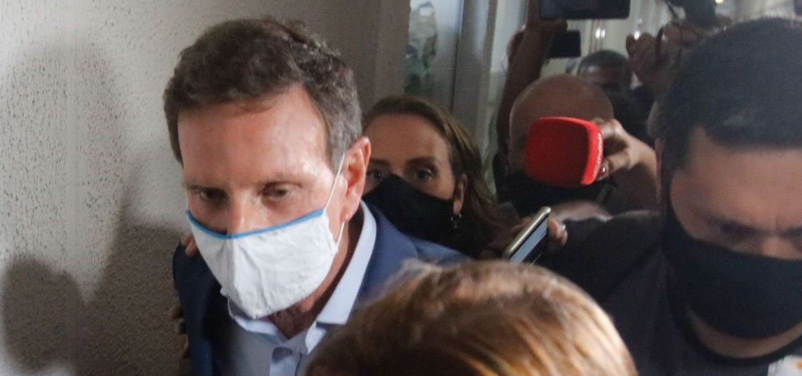 Gilmar Mendes derruba prisão domiciliar e concede liberdade a Crivella