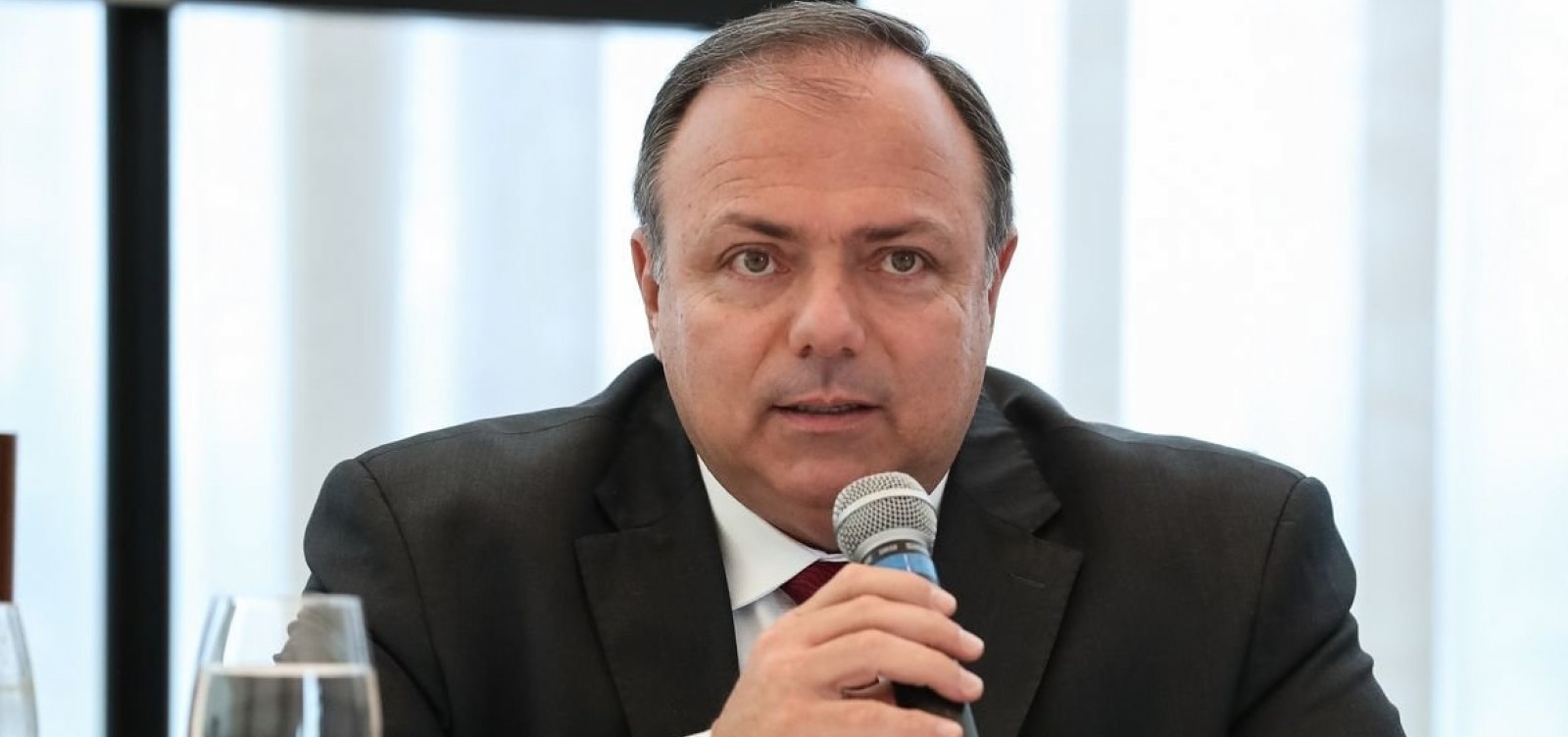 Ministro da Saúde, general Pazuello não tem formação acadêmica em logística
