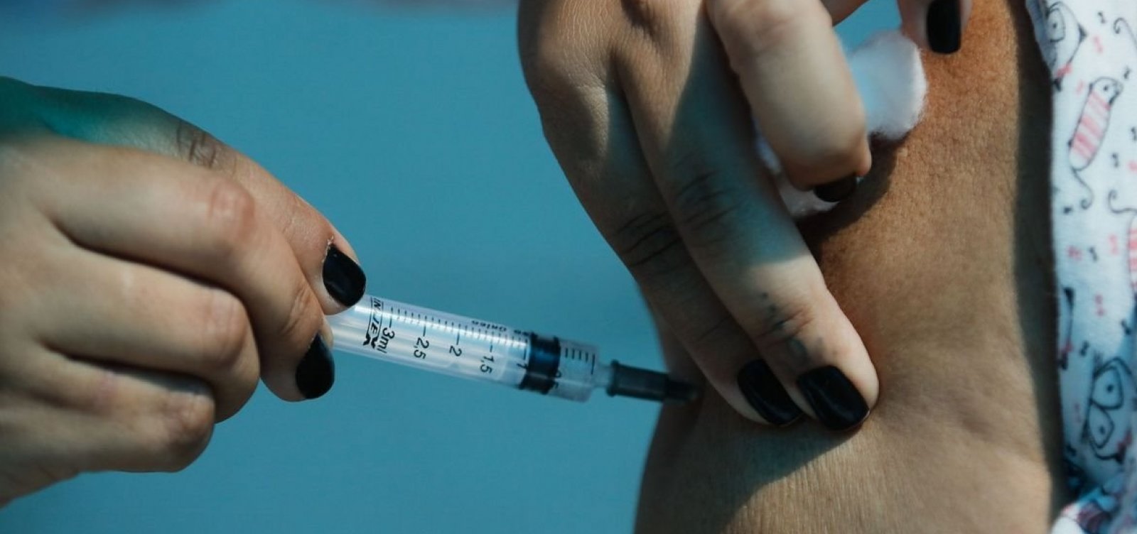 Anvisa atualiza andamento de análises de vacina contra Covid-19