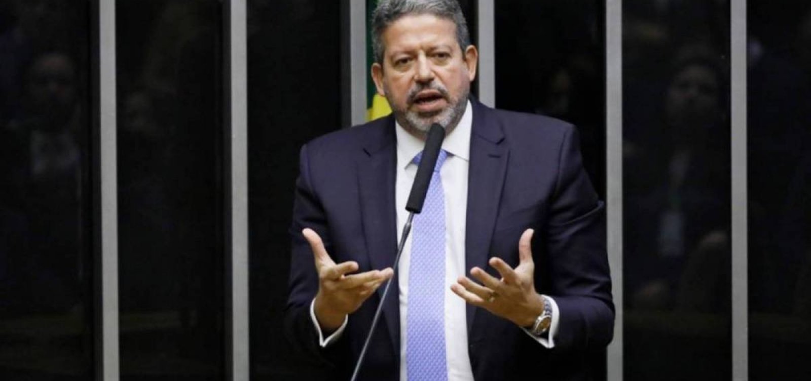Presidente da Câmara diz que vai conduzir análise da prisão de Daniel Silveira com 'serenidade e consciência'