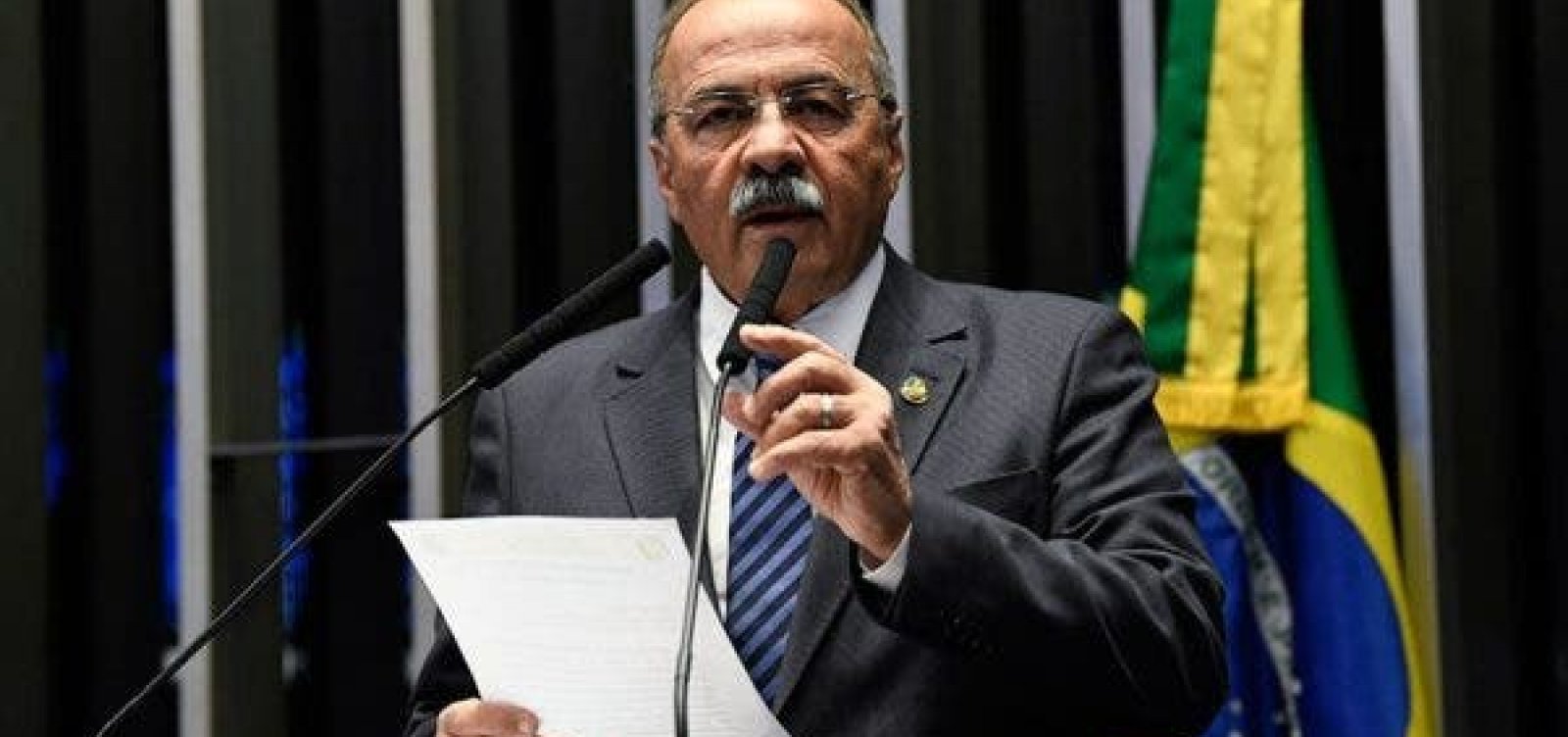 Parlamentar flagrado com R$ 33 mil na cueca retorna ao Senado nesta quinta-feira