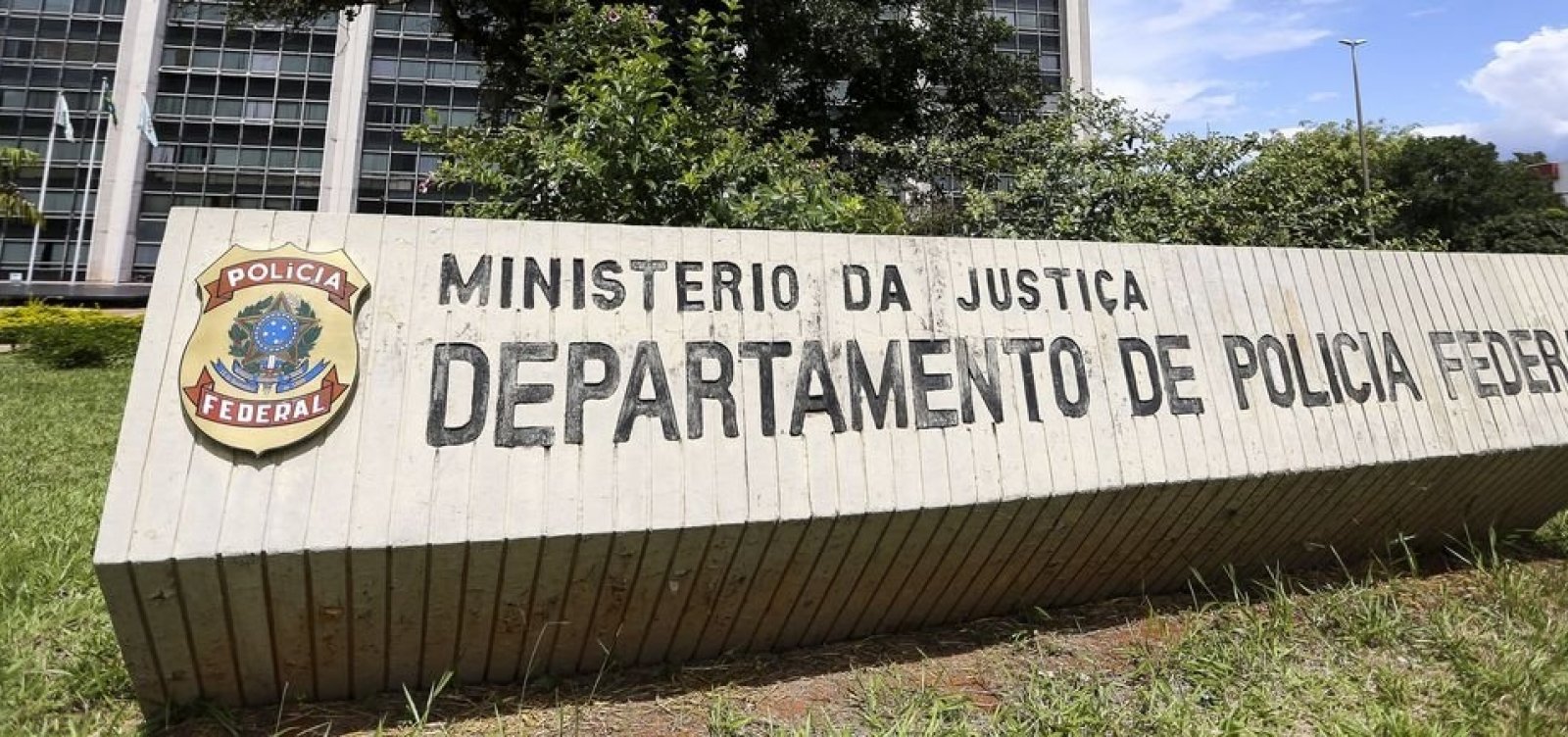 PF deflagra operação contra fraudes nos benefícios emergenciais na Bahia e em três estados