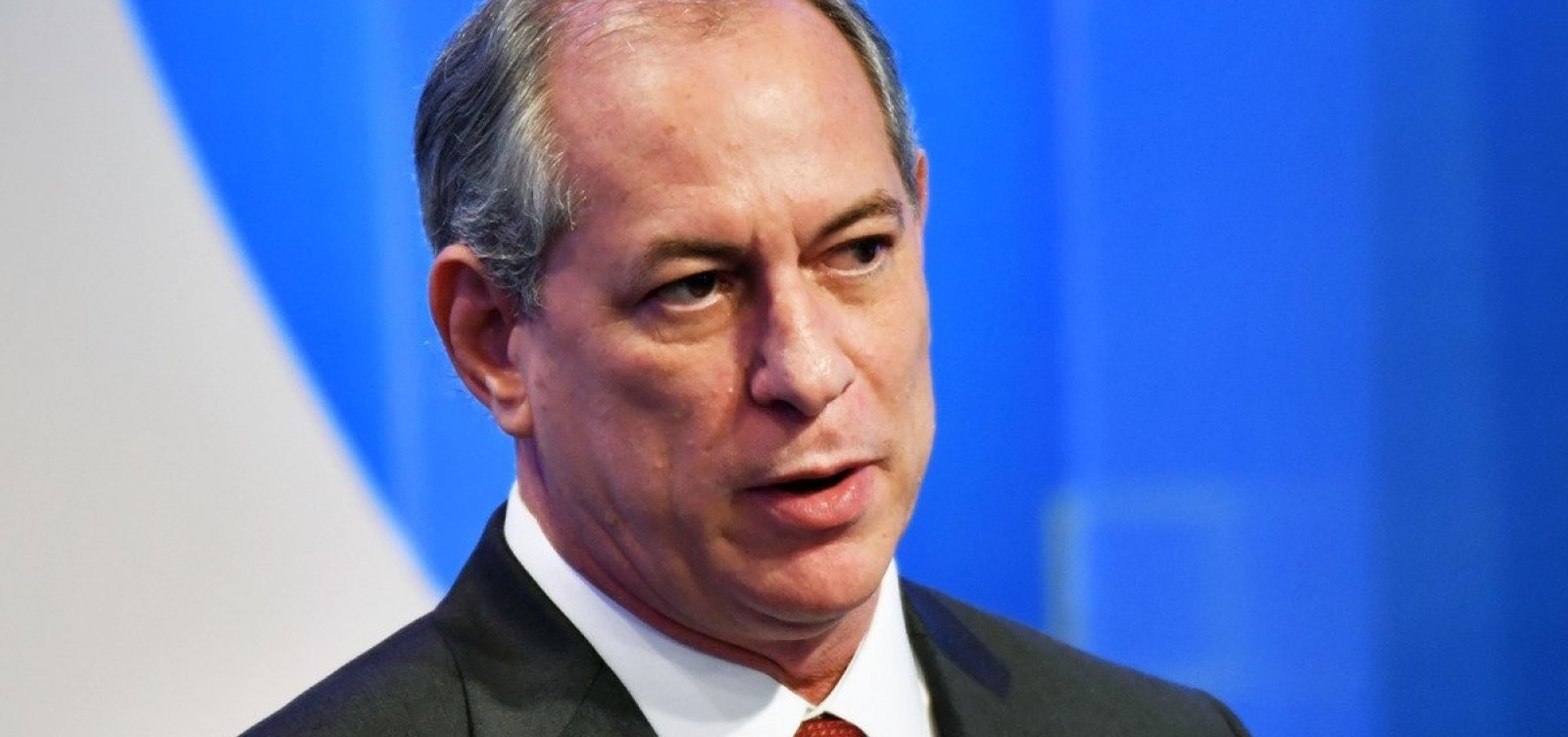 Ciro critica decisão do STJ sobre Flávio Bolsonaro: 'Rasgaram uma evidência de que ele é ladrão'