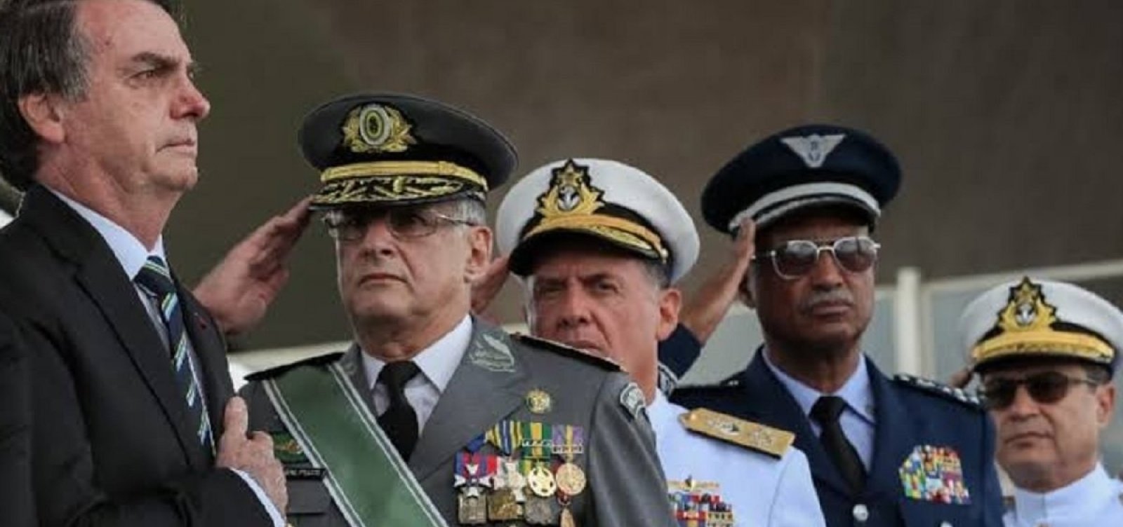 Presença de militares em cargos estratégicos dobra no governo Bolsonaro