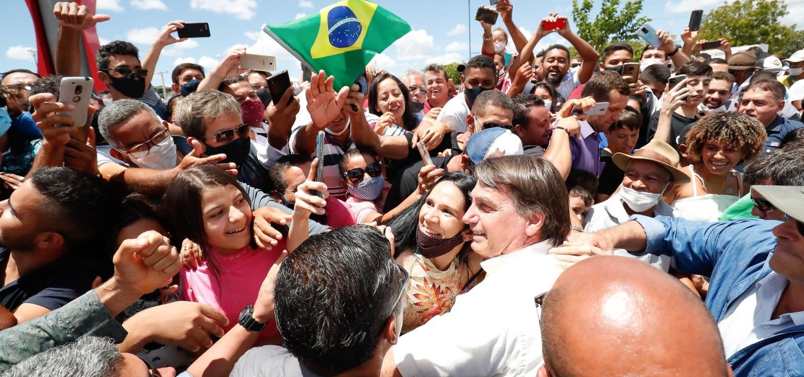 Bolsonaro insinua que estados são responsáveis por agravamento da pandemia da Covid-19 no país
