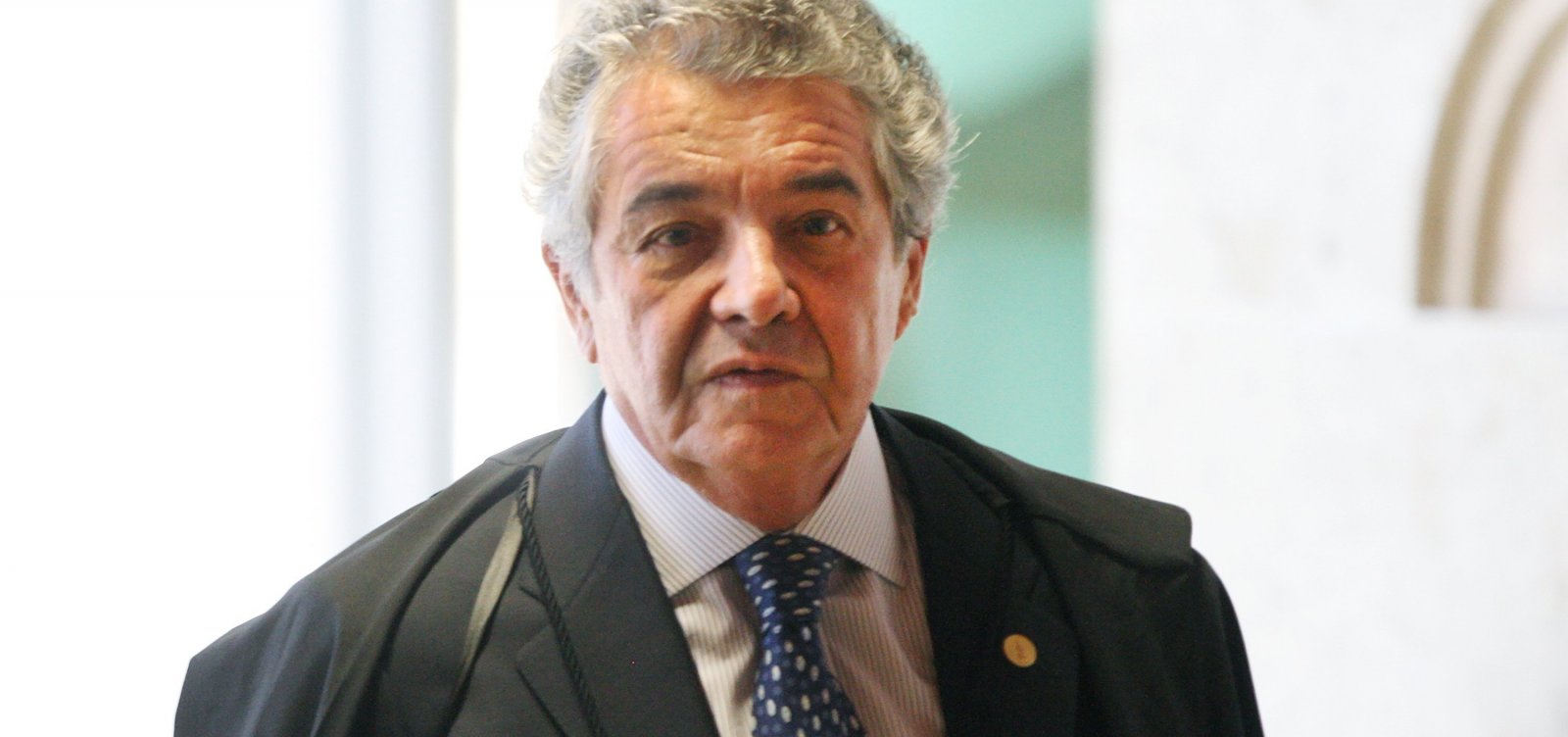 Ministro do STF solicita que Câmara vote abertura de processo contra Bolsonaro