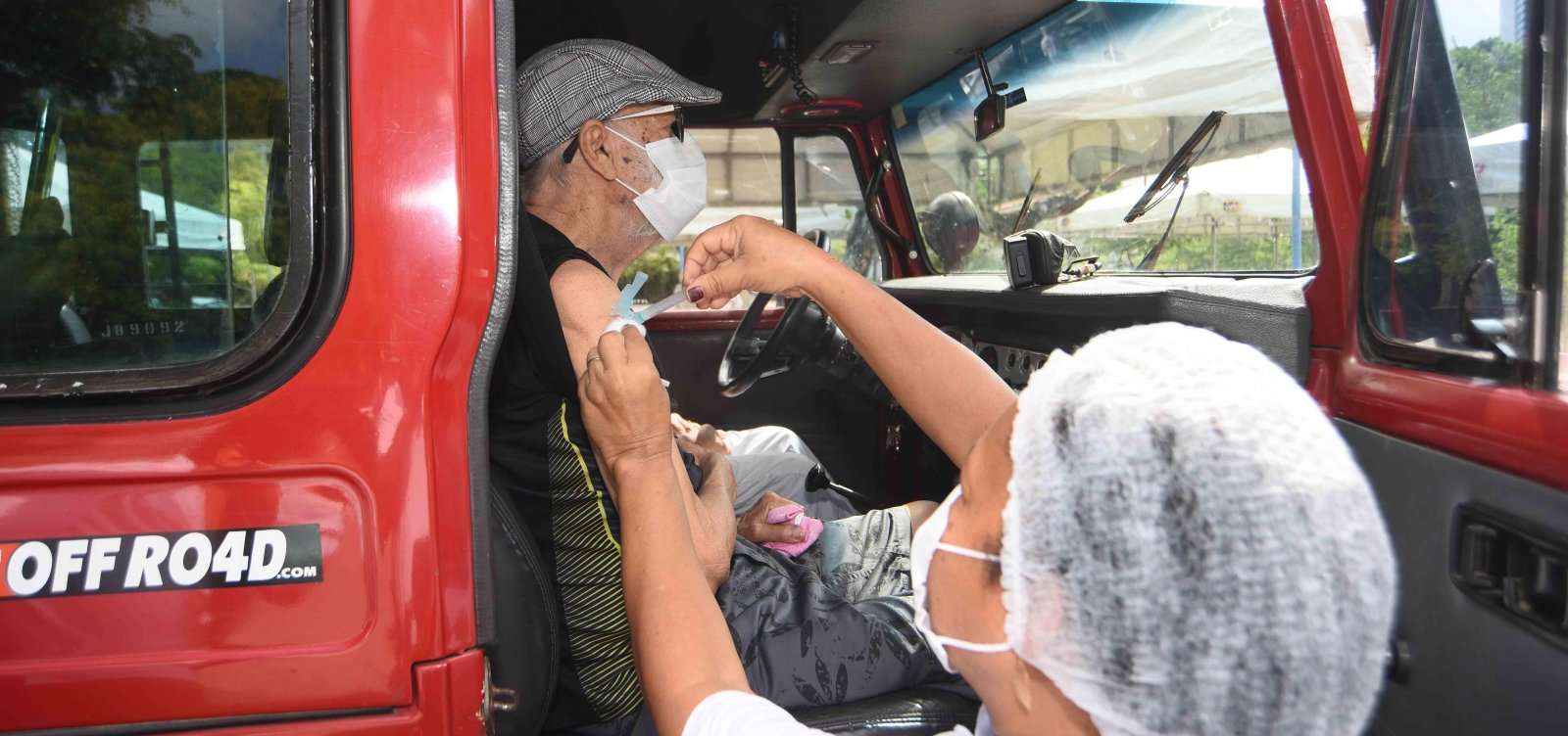 Salvador inicia vacinação para idosos de 77 anos nesta quarta-feira