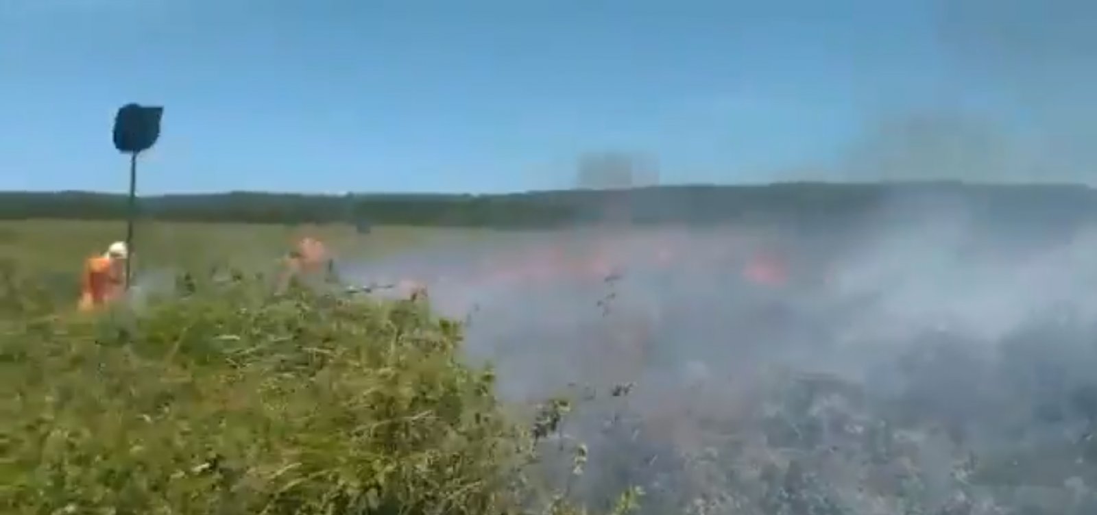 Incêndio atinge vegetação de reserva indígena em Arraial d'Ajuda 