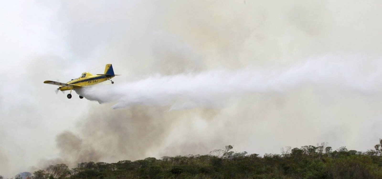 Governo Da Bahia Envia Duas Aeronaves Para Combate A Incêndio Em Arraial Dajuda Metro 1 