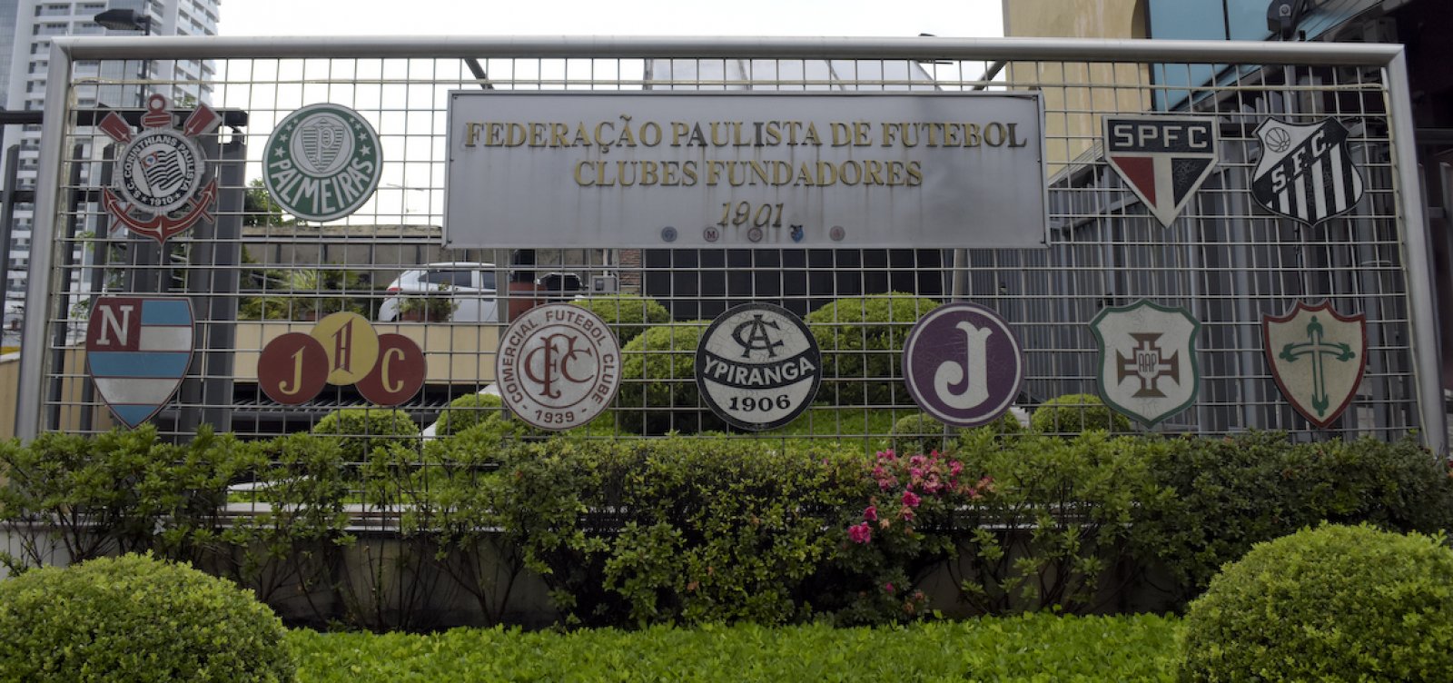 Governo de SP decide paralisar Campeonato Paulista devido à Covid
