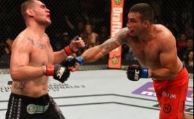 Werdum finaliza Velasquez, e Brasil volta a ter três cinturões no UFC