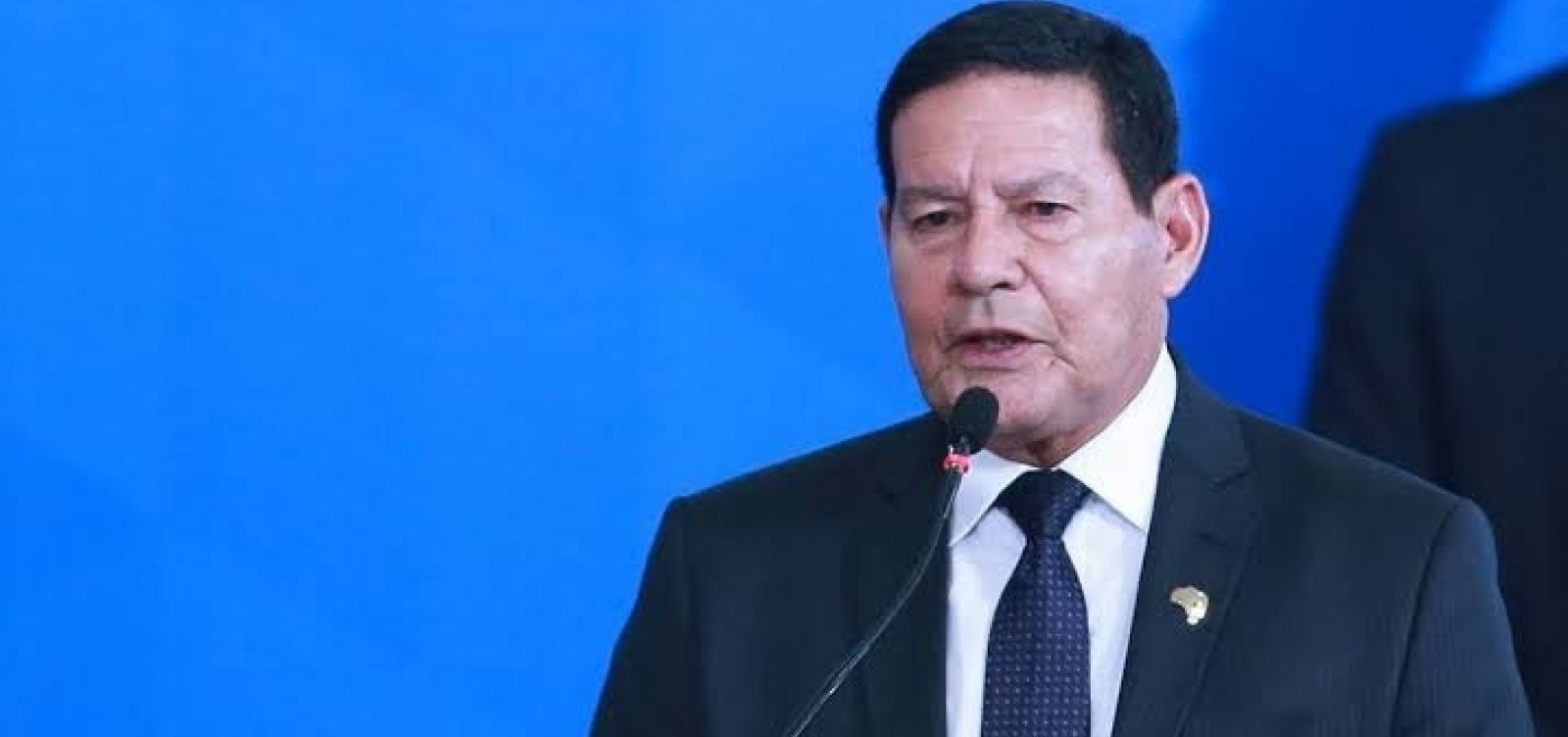 Mourão diz que presidente é responsável ‘por tudo que acontece ou deixa de acontecer na saúde’