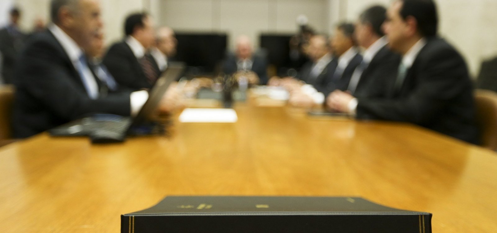 Pela primeira vez em seis anos, BC sobe juros e Selic vai a 2,75%