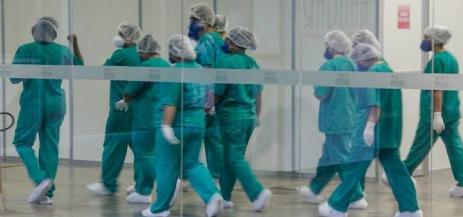 Brasil registrou mais de 97,5 mil casos por Covid-19 em 24 horas, indica consórcio de imprensa