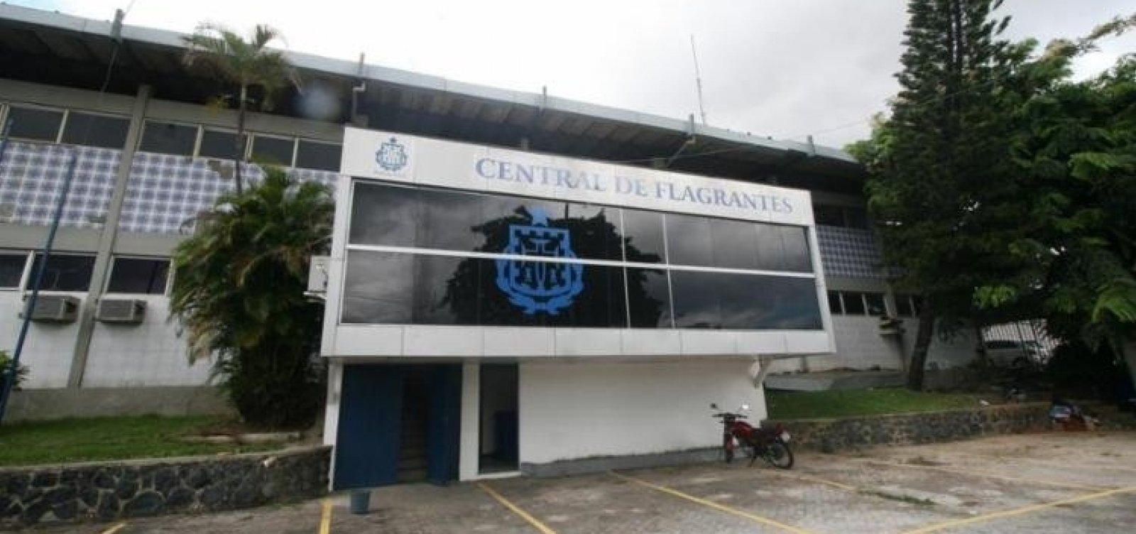 Motoboy morre em acidente na Av. ACM; motorista foi preso com sinais de embriaguez