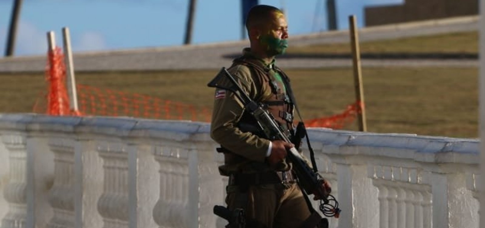 Policiais promovem manifestação no Foral da Barra pela morte de Wesley  Soares - BAHIA NO AR