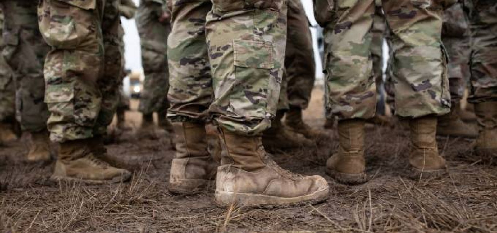 Dois mísseis são lançados contra base aérea dos Estados Unidos no Iraque, mas erram o alvo