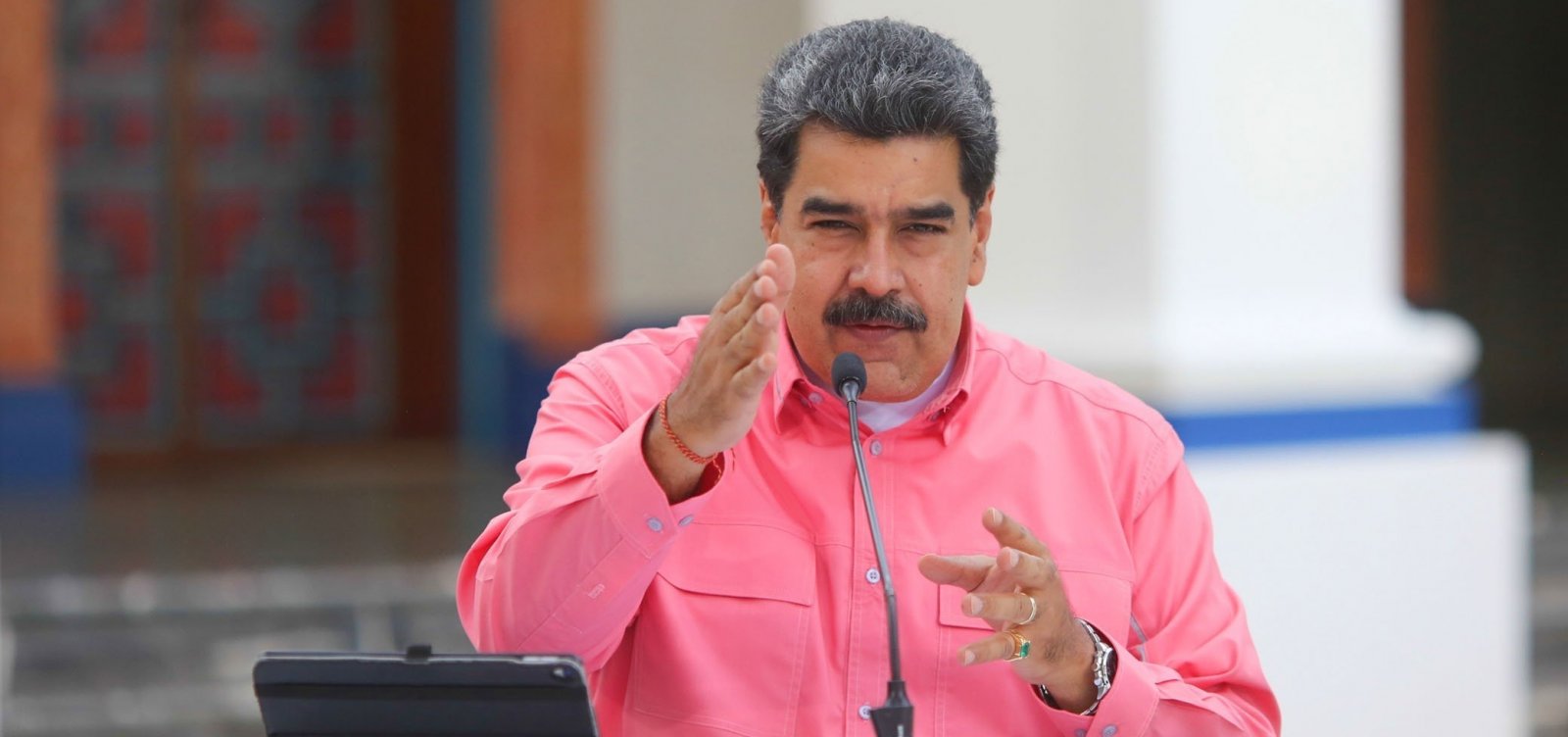 Variante da Covid no Brasil deveria se chamar 'Bolsonaro', afirma Maduro