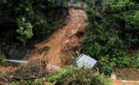 Codesal recebe quase 80 solicitações de emergência em dia de chuva em Salvador