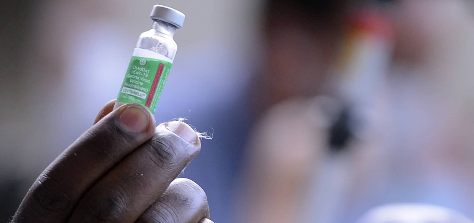 Fiocruz triplica produção diária de vacinas contra Covid-19
