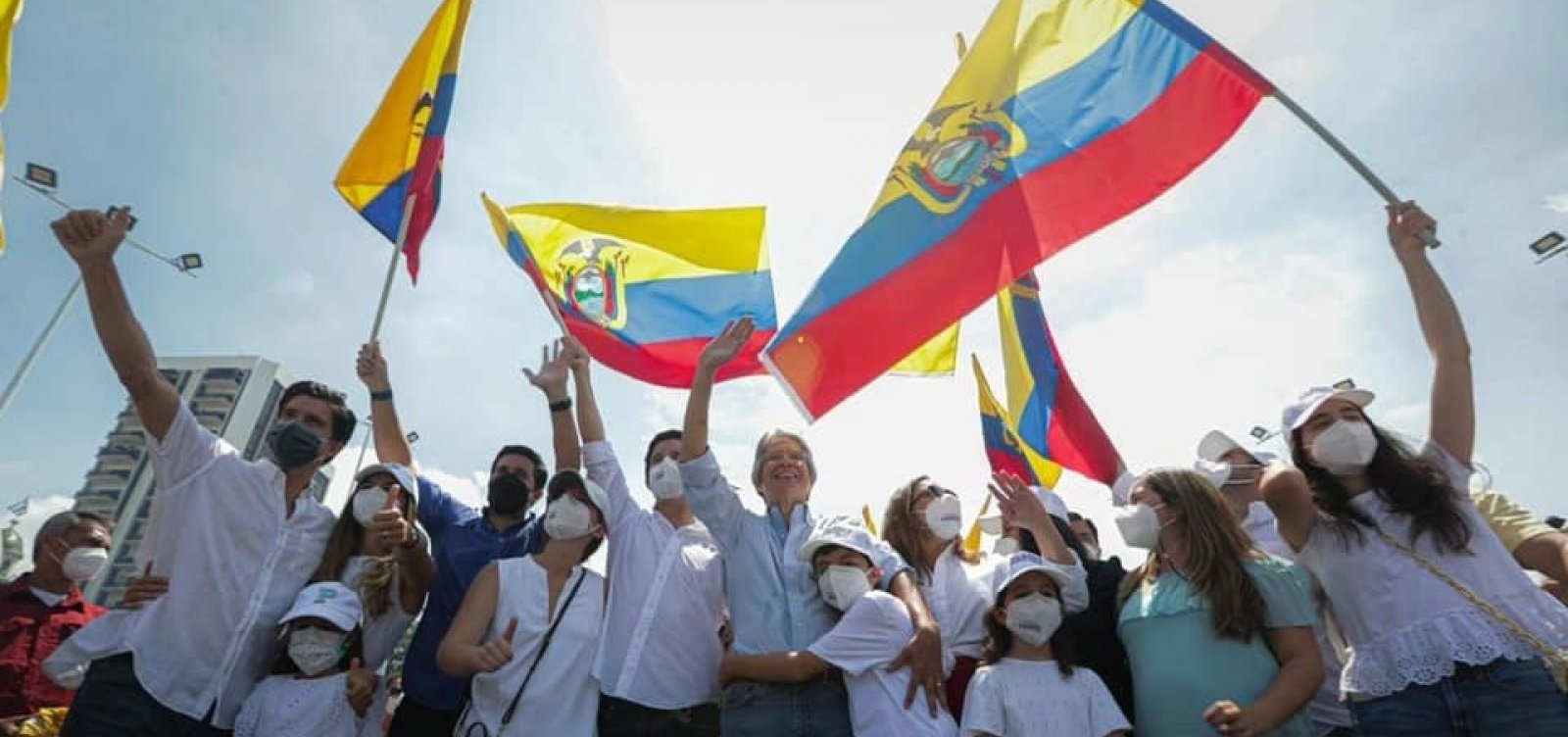 Conservador Guillermo Lasso é eleito presidente do Equador