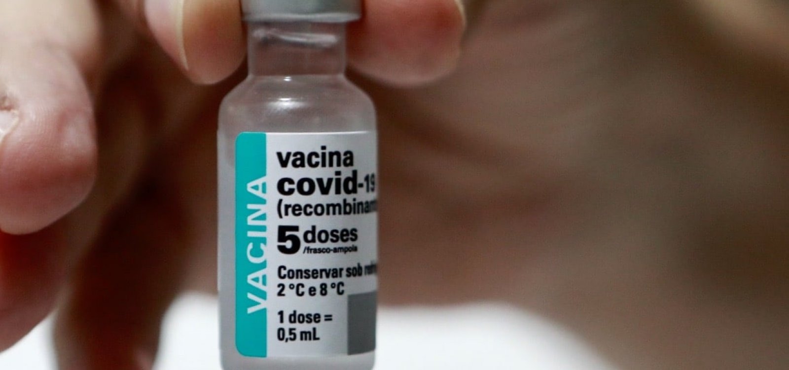 Por engano, uma grávida e 28 crianças recebem dose contra Covid ao invés de vacina contra gripe 
