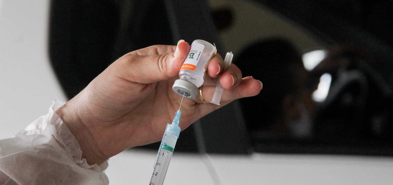 Salvador vacina mais de 20 mil pessoas em um dia
