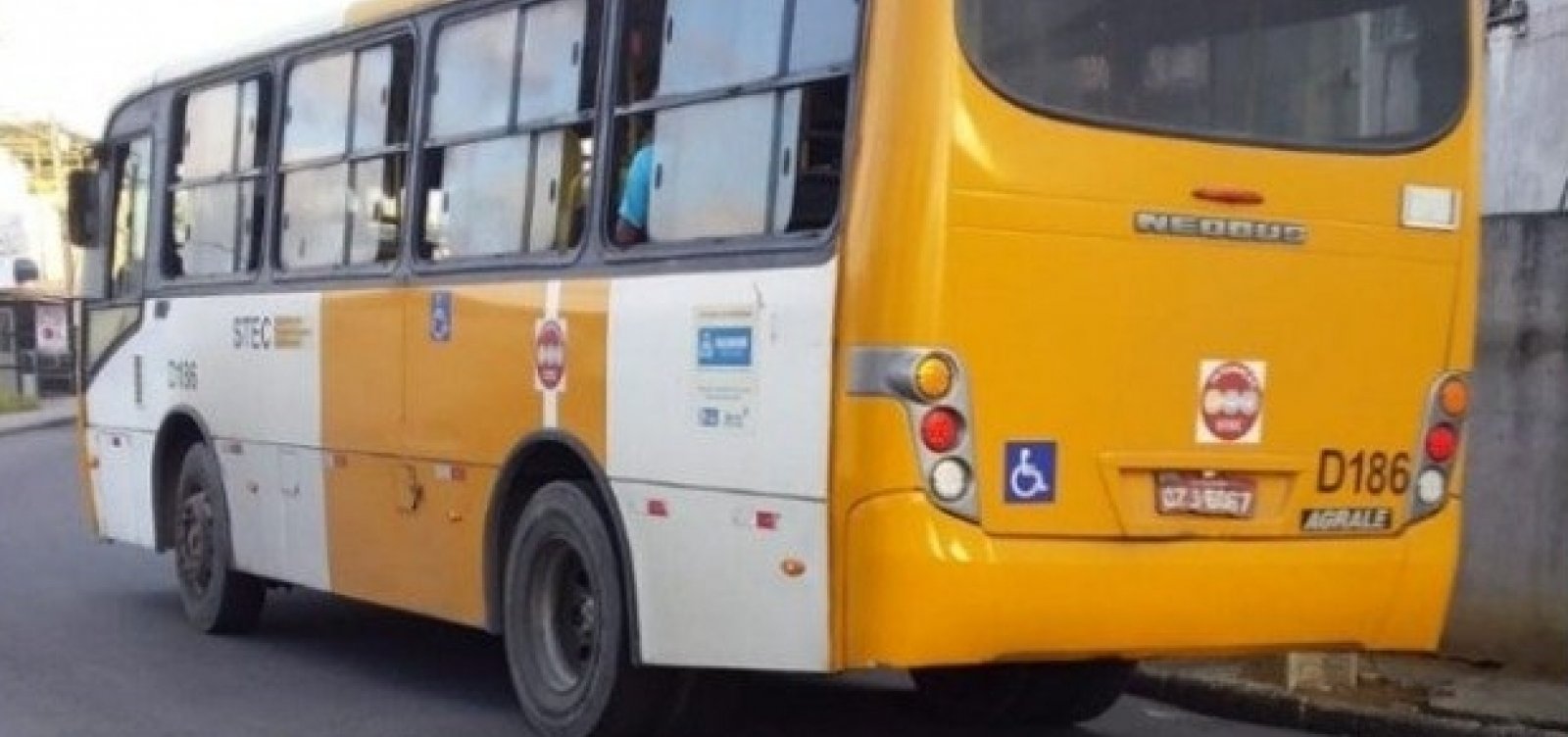 Com paralisação dos rodoviários, prefeitura monta operação com ônibus 'amarelinhos'