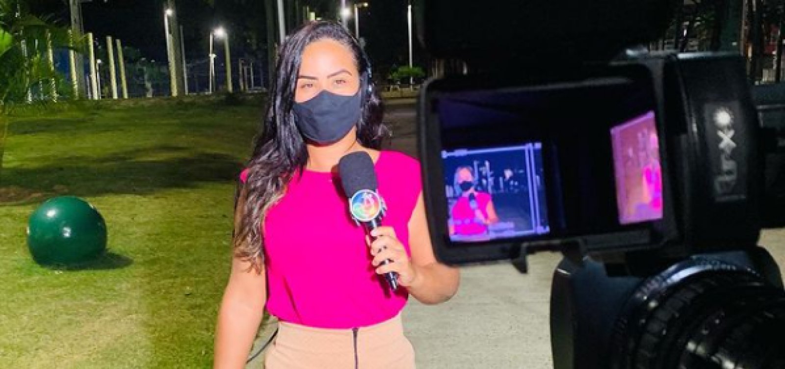 "Um xingamento do presidente para mim é elogio", diz jornalista atacada por Bolsonaro