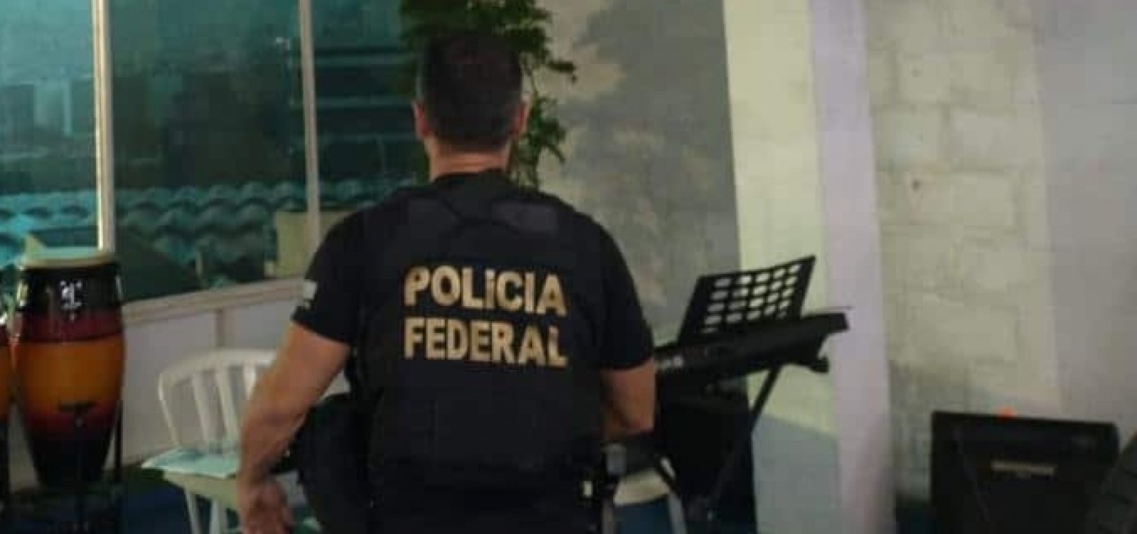 Operação Harém BR: PF cumpre mandado de busca e apreensão em Lauro de Freitas