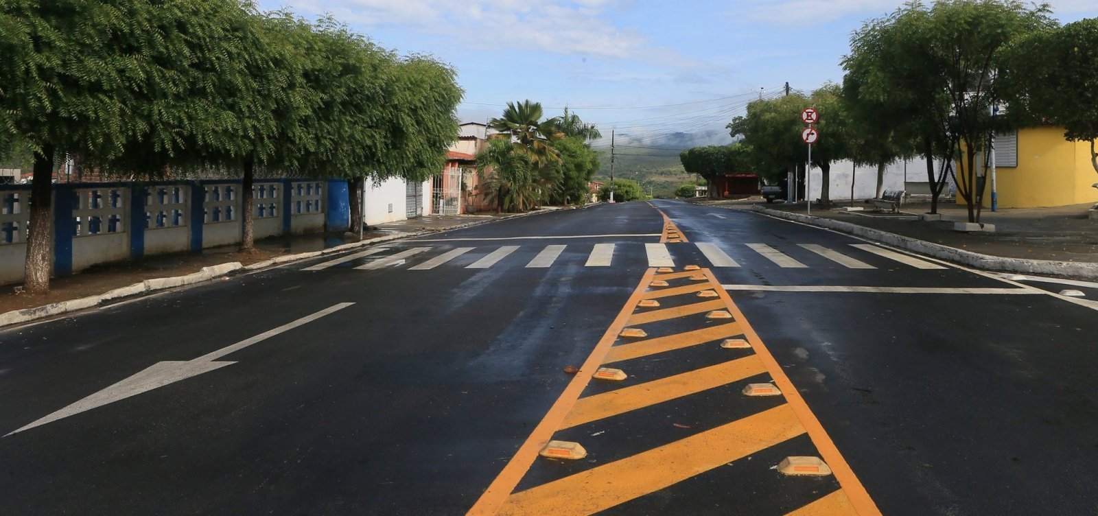 Governo determina funcionamento apenas de serviços essenciais em 36 cidades da Bahia