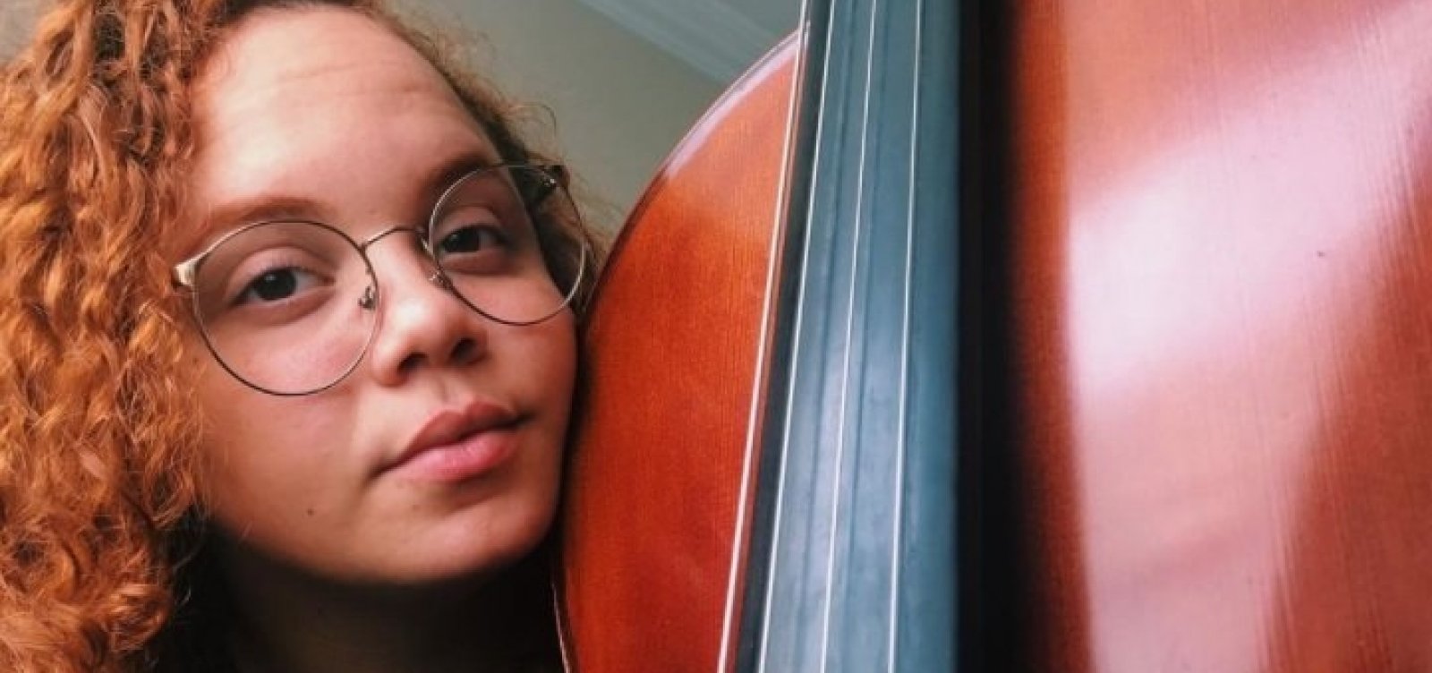Aos 21 anos, filha do cantor Canindé morre por complicações da Covid-19