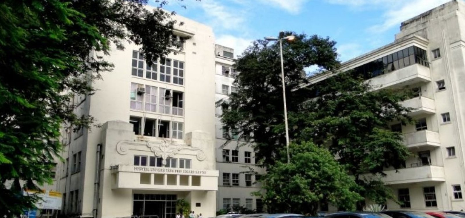 Reitor exonera superintendente do Hospital das Cl&iacute;nicas e cita manobra para permanecer no cargo