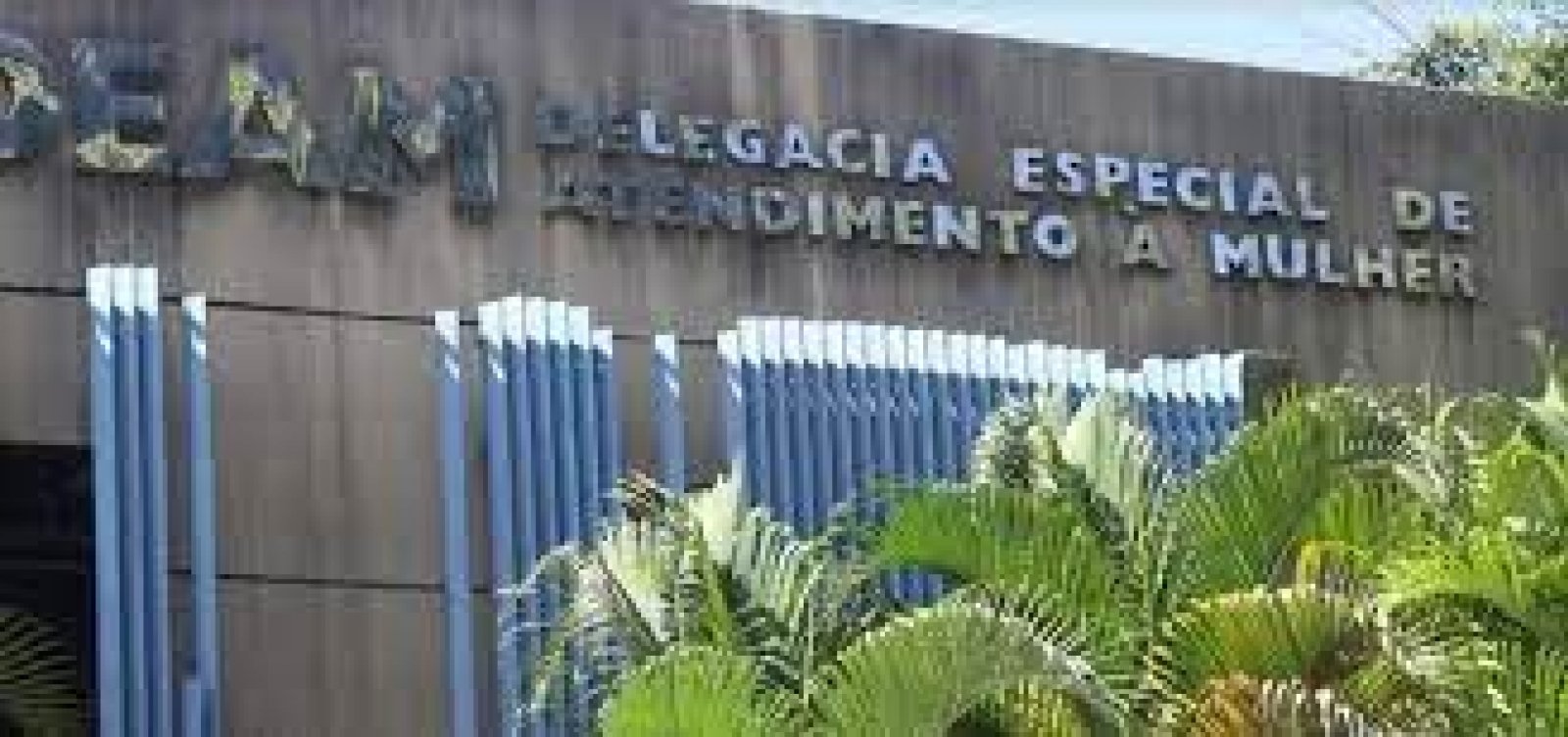 Casados há 16 anos, esposa baleia ex-policial em apartamento na Graça