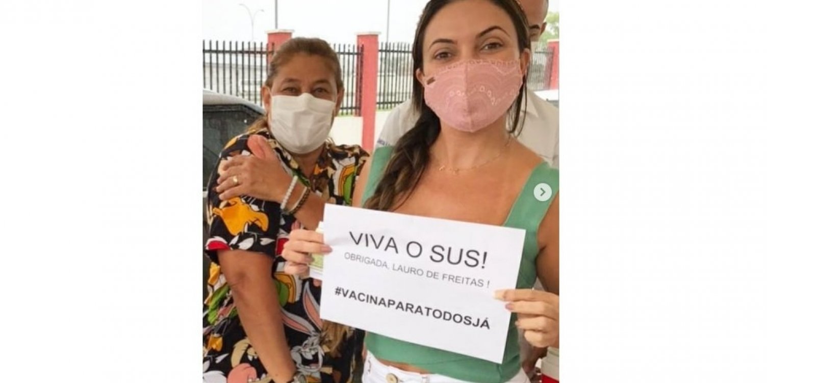 Prefeita de Lauro de Freitas libera vacinação de jornalistas e filha é imunizada