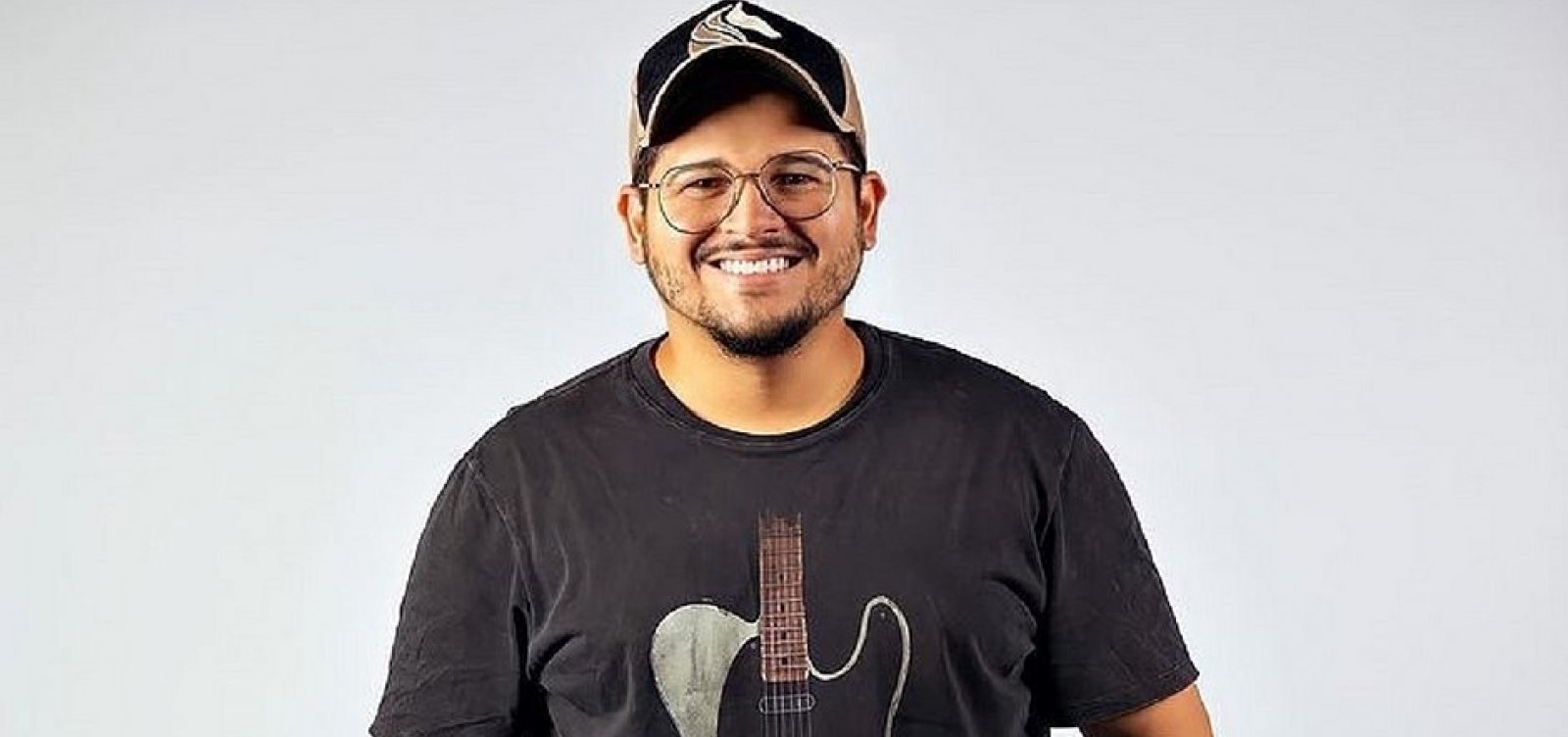 Vocalista da banda Seu Maxixe recebe alta após ficar internado por causa da Covid-19 