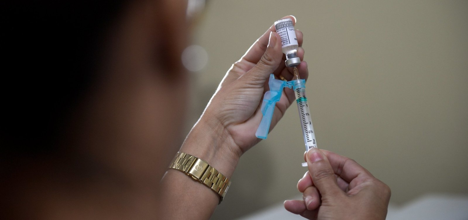Diferente da vizinha Lauro, Camaçari abre cadastro para vacinar jornalistas acima dos 40 anos