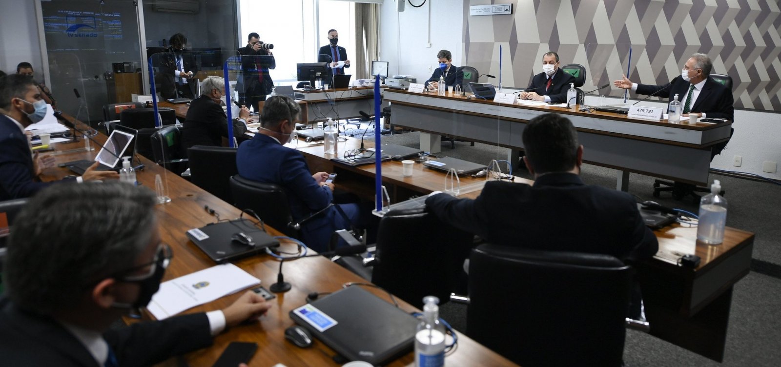 CPI da Covid faz audiência pública com especialistas nesta sexta